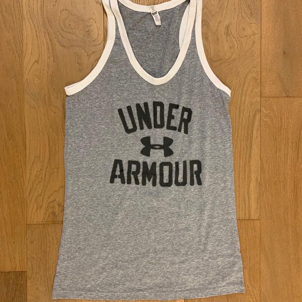 UNDER ARMOUR- Gray workout tank
